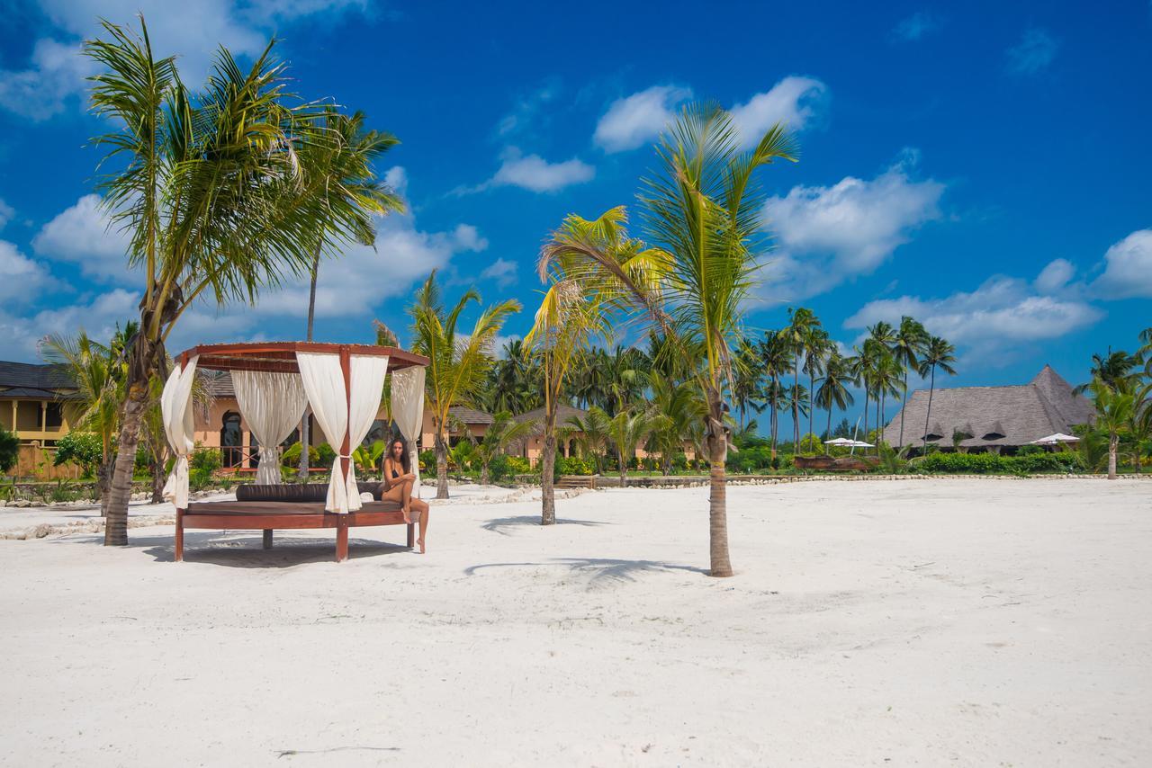 The Sands Beach Resort Bwejuu Buitenkant foto