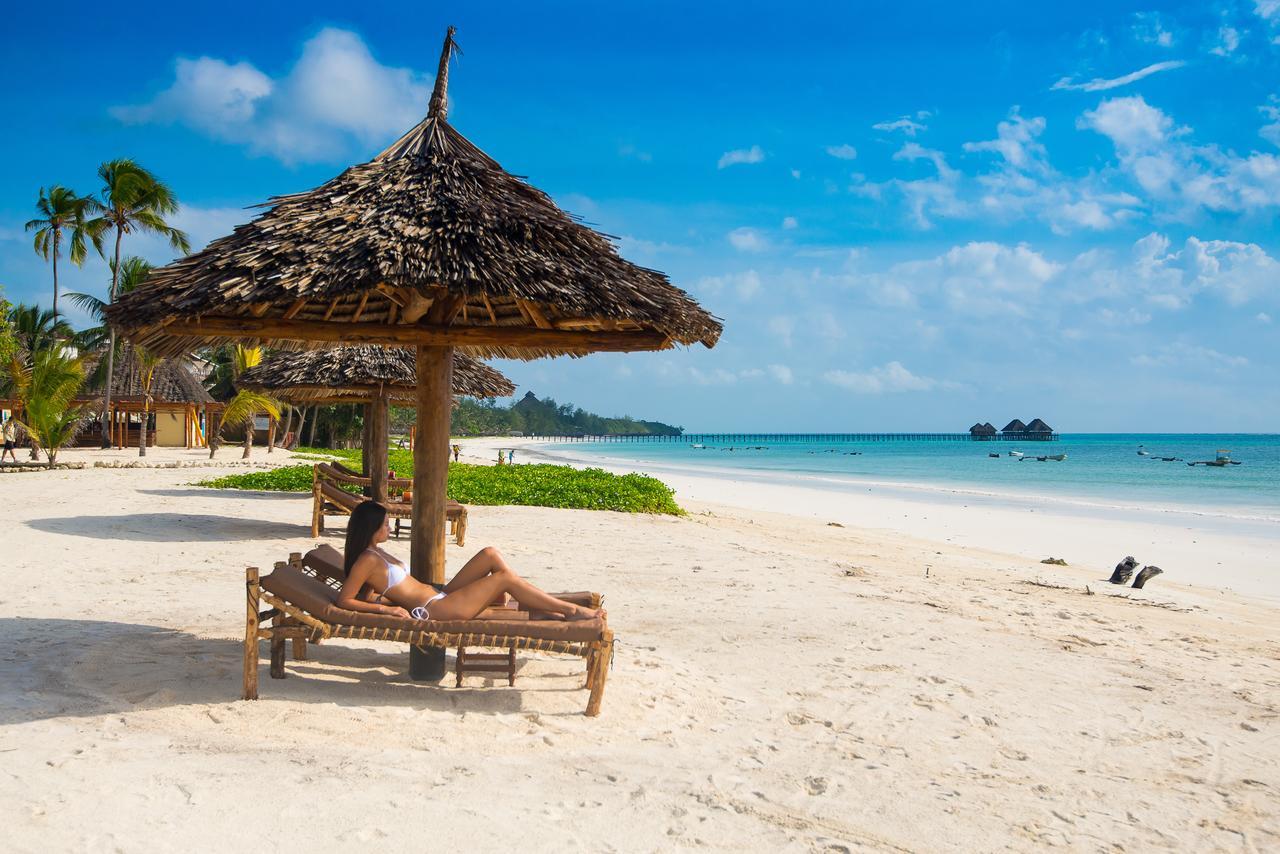 The Sands Beach Resort Bwejuu Buitenkant foto