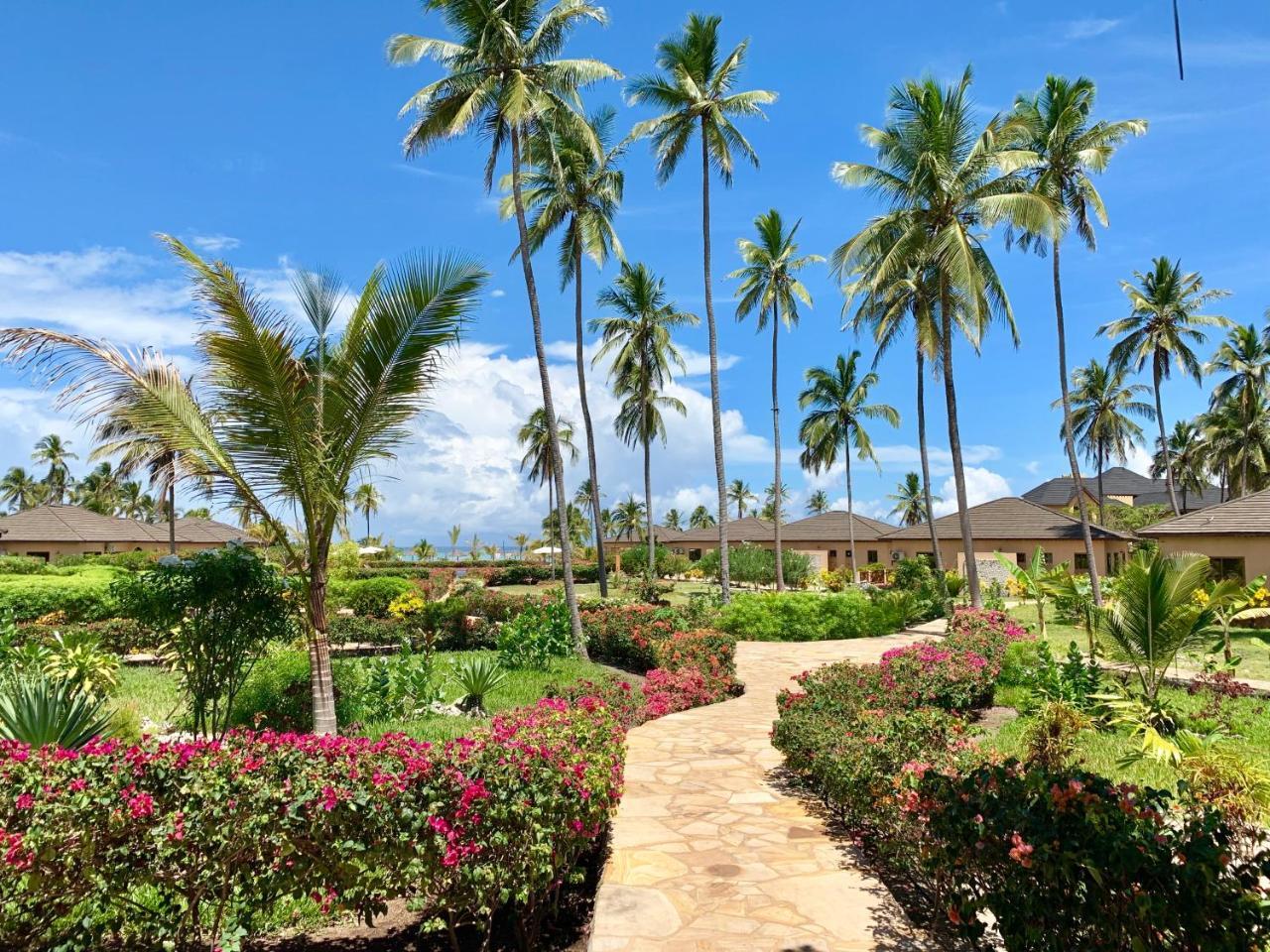 The Sands Beach Resort Bwejuu Buitenkant foto