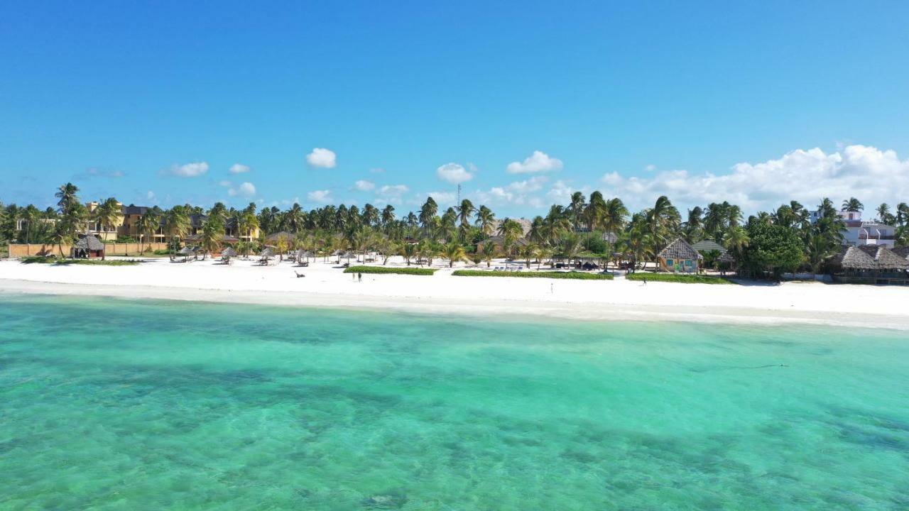 The Sands Beach Resort Bwejuu Buitenkant foto