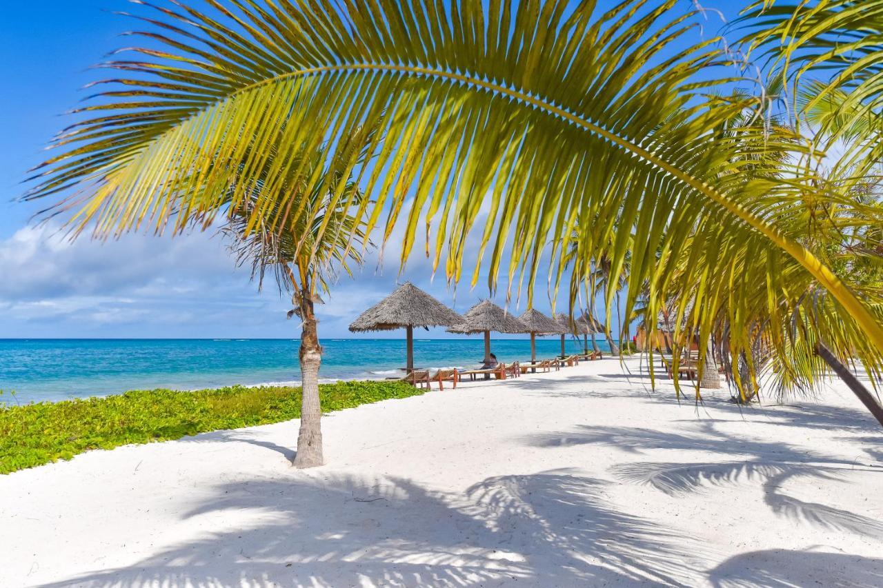 The Sands Beach Resort Bwejuu Buitenkant foto